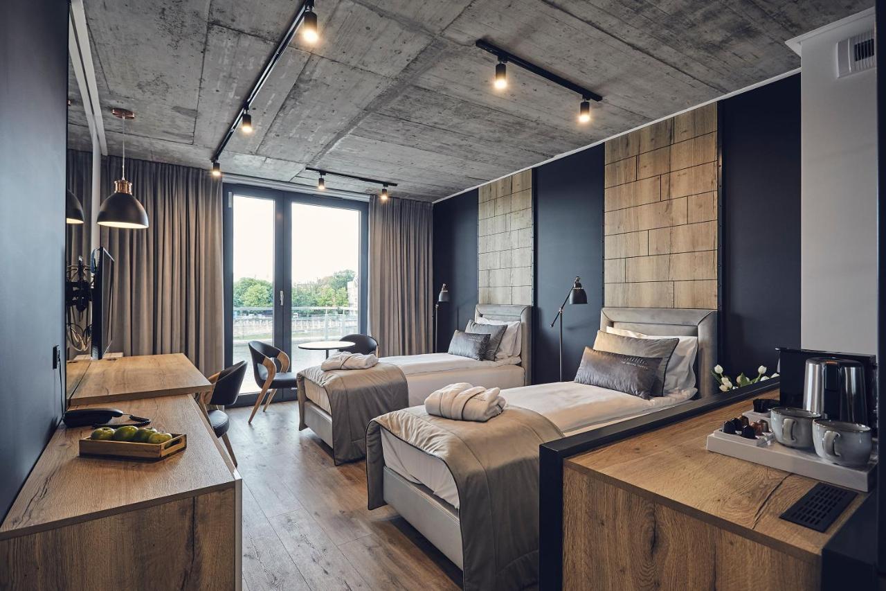 The Bridge Suites Hotel 克拉科夫 外观 照片