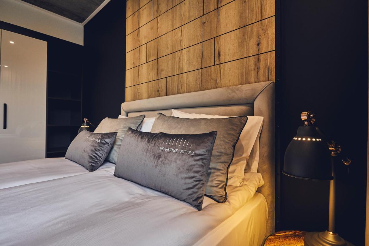 The Bridge Suites Hotel 克拉科夫 外观 照片