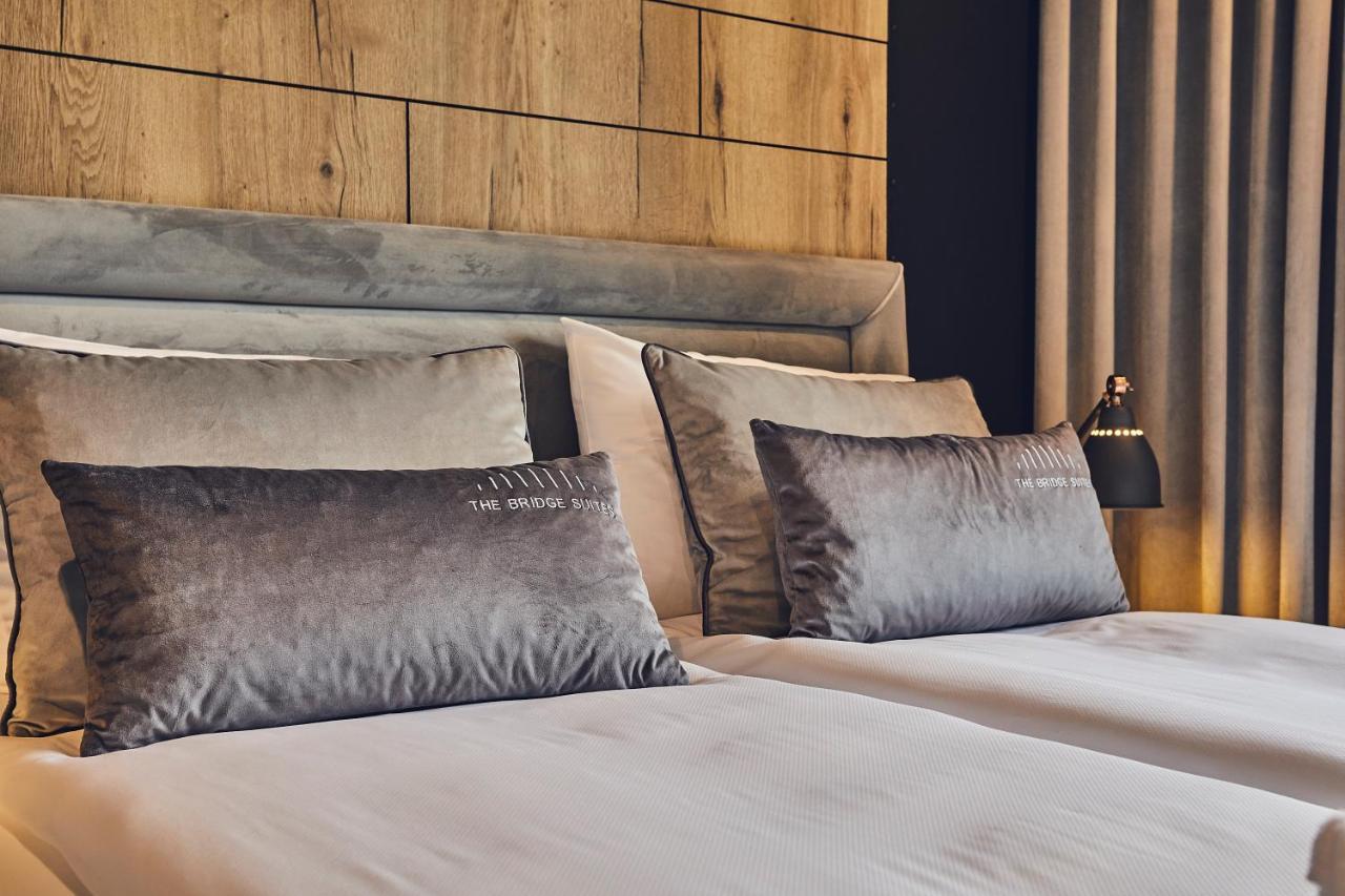 The Bridge Suites Hotel 克拉科夫 外观 照片