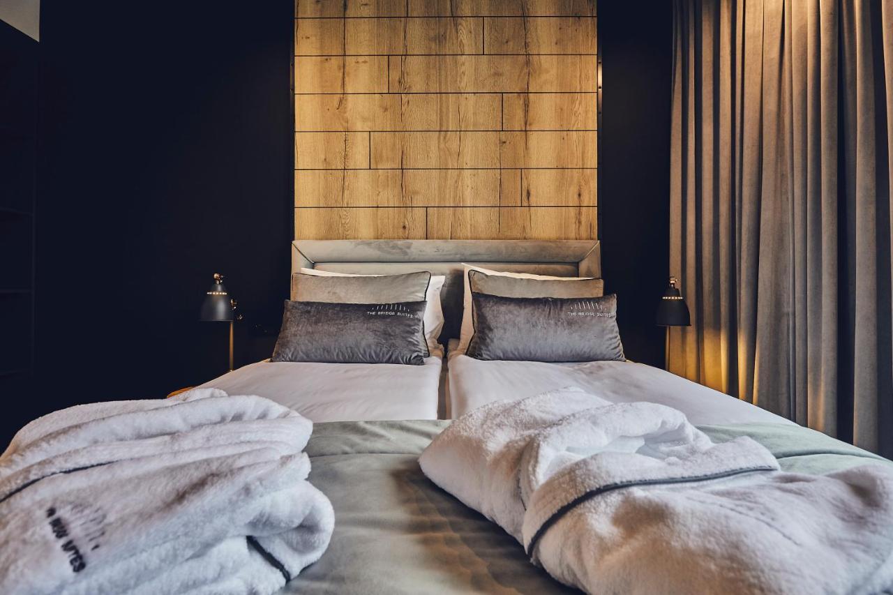 The Bridge Suites Hotel 克拉科夫 外观 照片